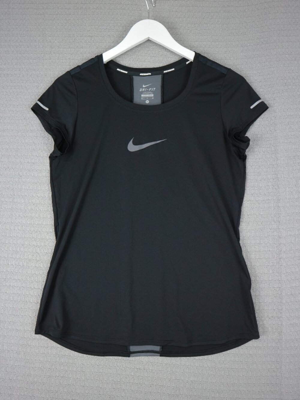 Nike Running Dri-Fit Black Swoosh Logo Womens Medium Shirt